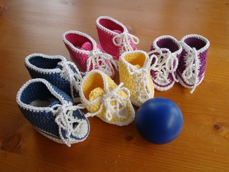 Babybooties aus Rico Baby cotton soft in verschiedenen Farben.\\n\\n18.06.2013 16:24